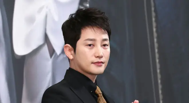 Park Si Hoo Choir of God